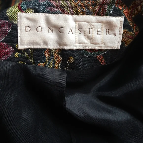 Doncaster Multicolor Floral Women's Blazer - Picture 3 of 8